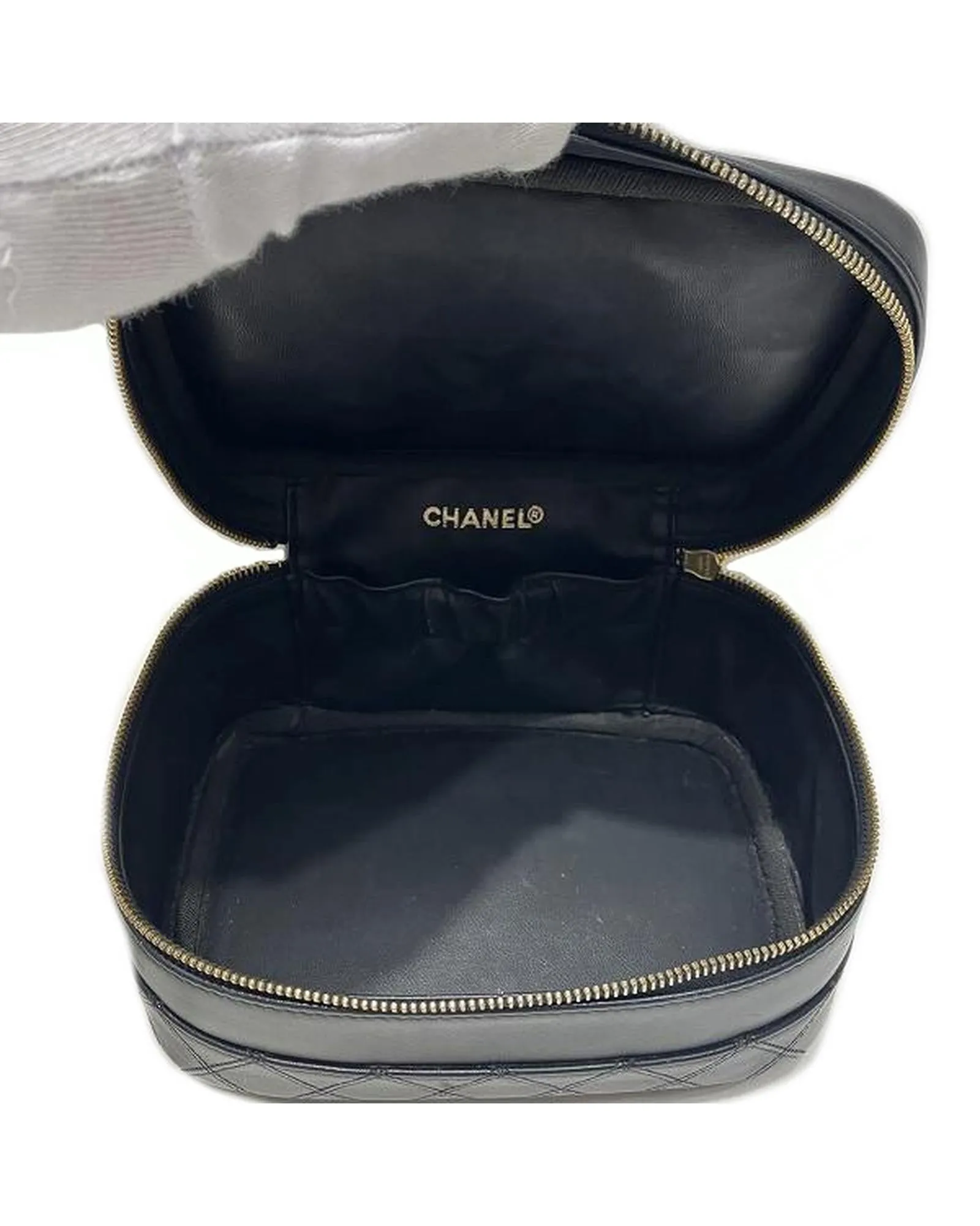 Authentic Chanel Lambskin Bicolore Handbag in Good Condition