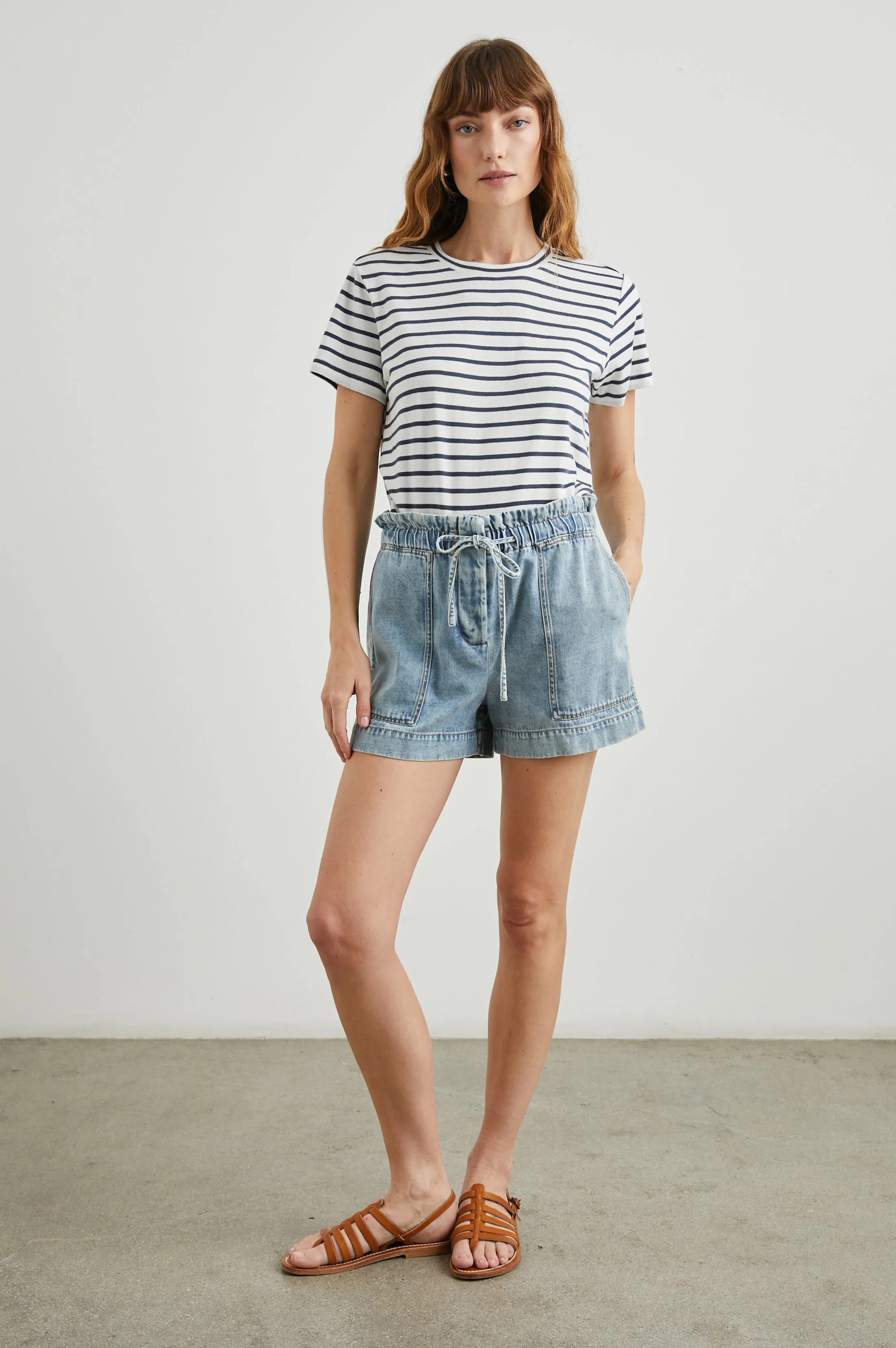 CLASSIC CREW NECK T-SHIRT - IVORY NAVY STRIPE