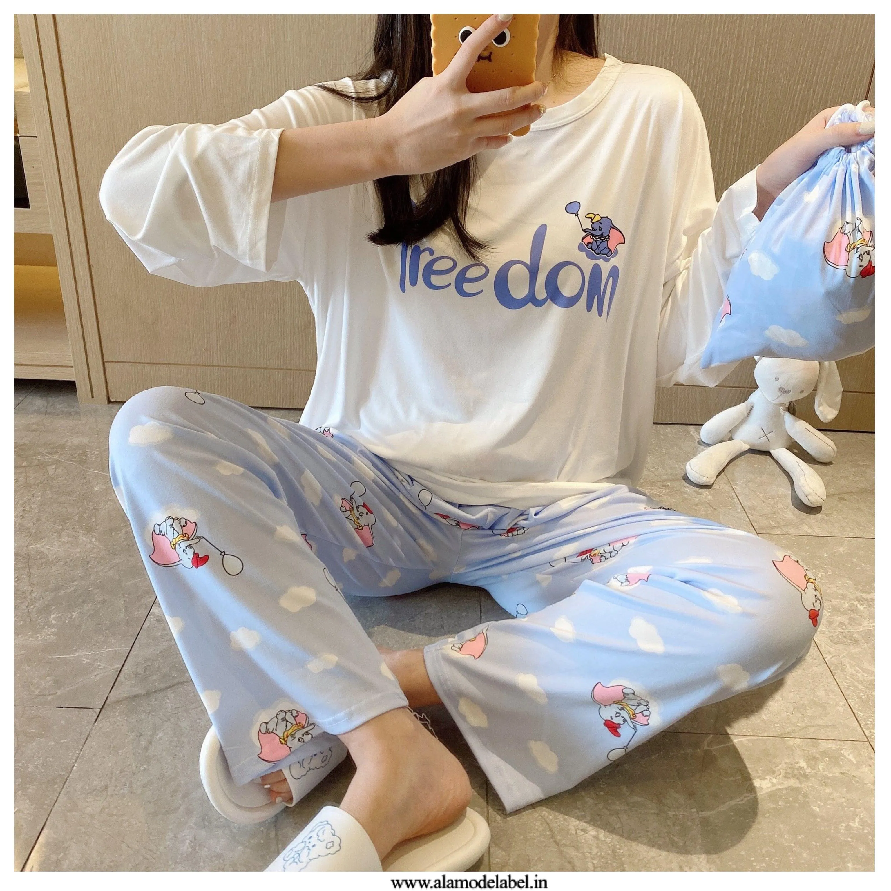 Iris Set of Cotton Nightsuit with Bag