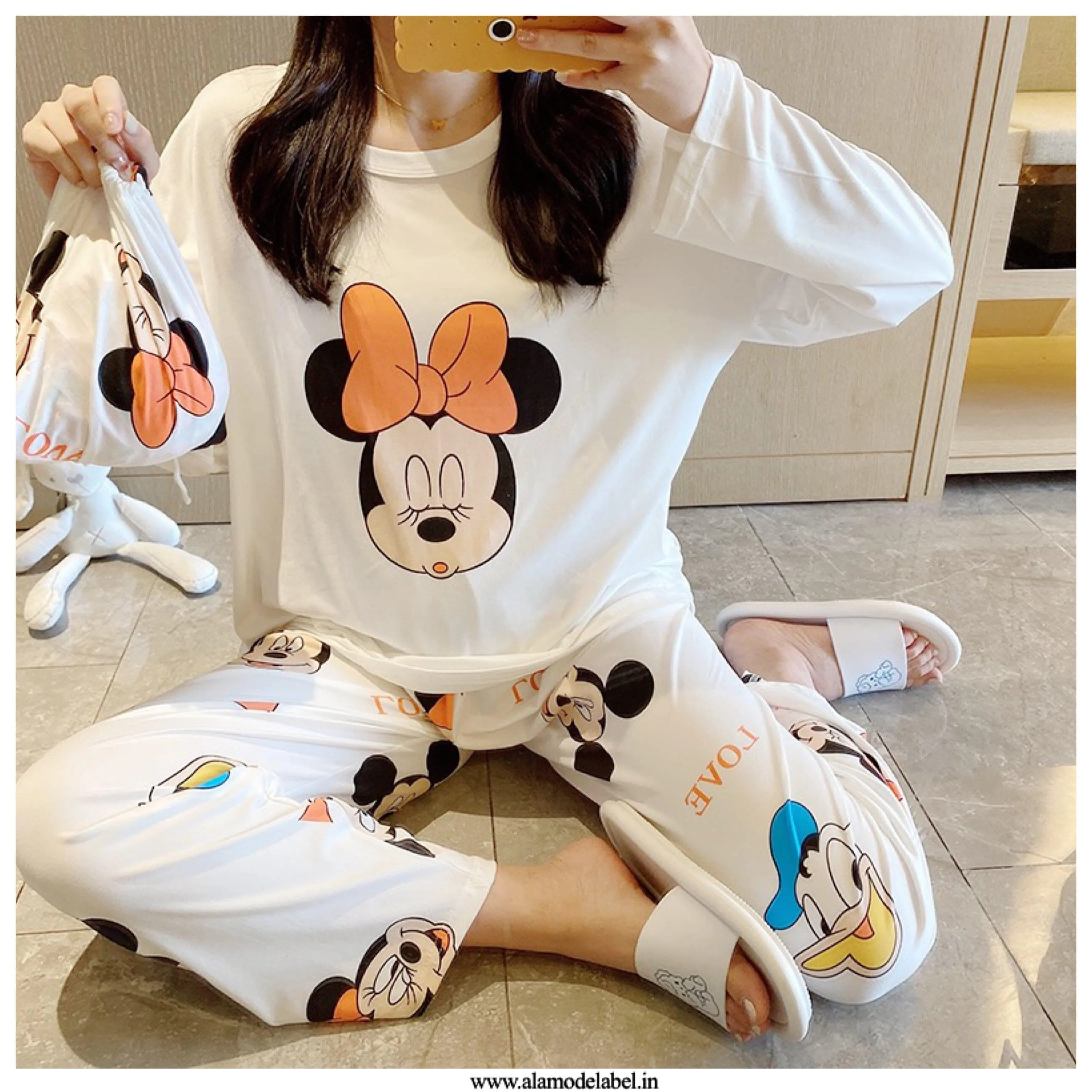 Iris Set of Cotton Nightsuit with Bag