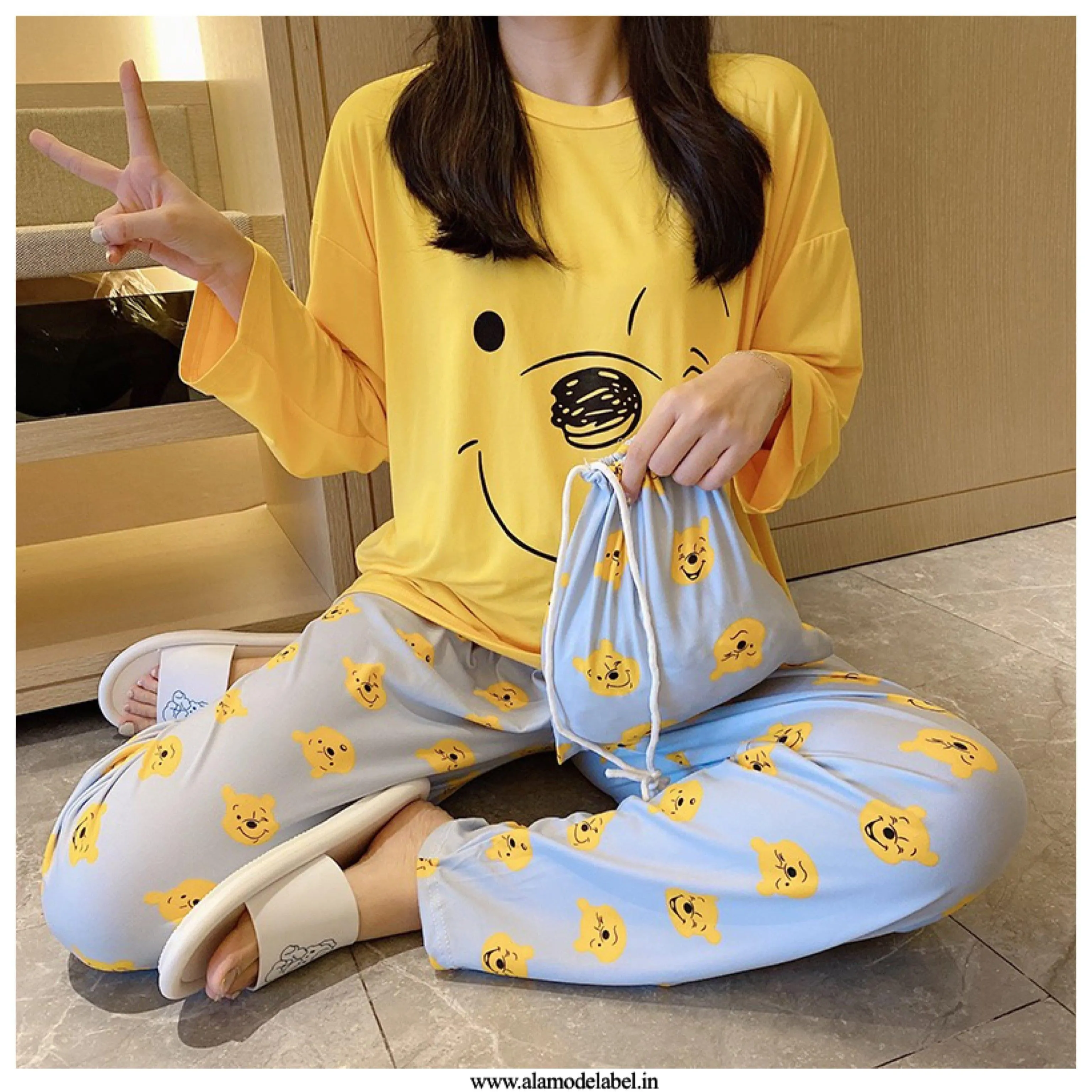 Iris Set of Cotton Nightsuit with Bag