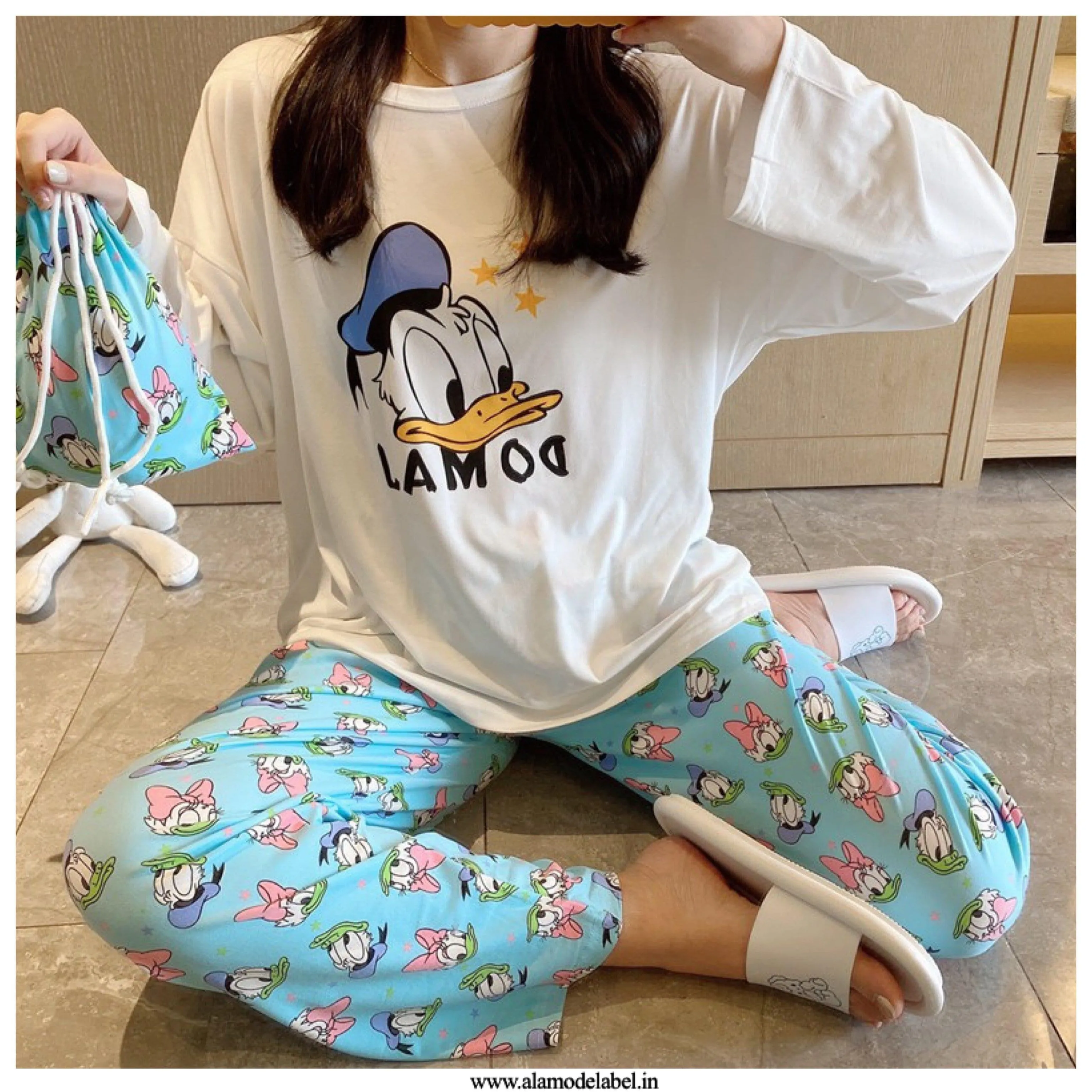 Iris Set of Cotton Nightsuit with Bag